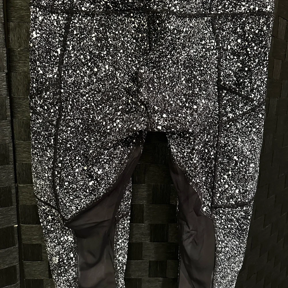 Lululemon Outrun 17”
